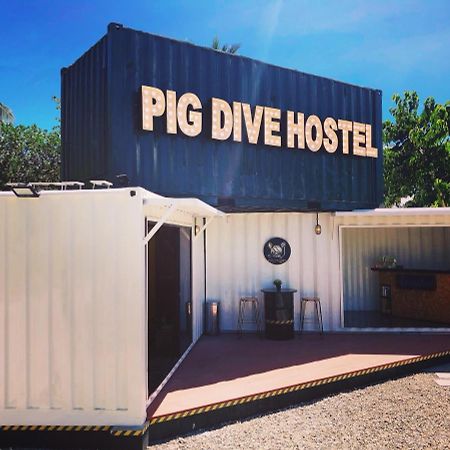 Pig Dive Hostel Moalboal Exterior photo